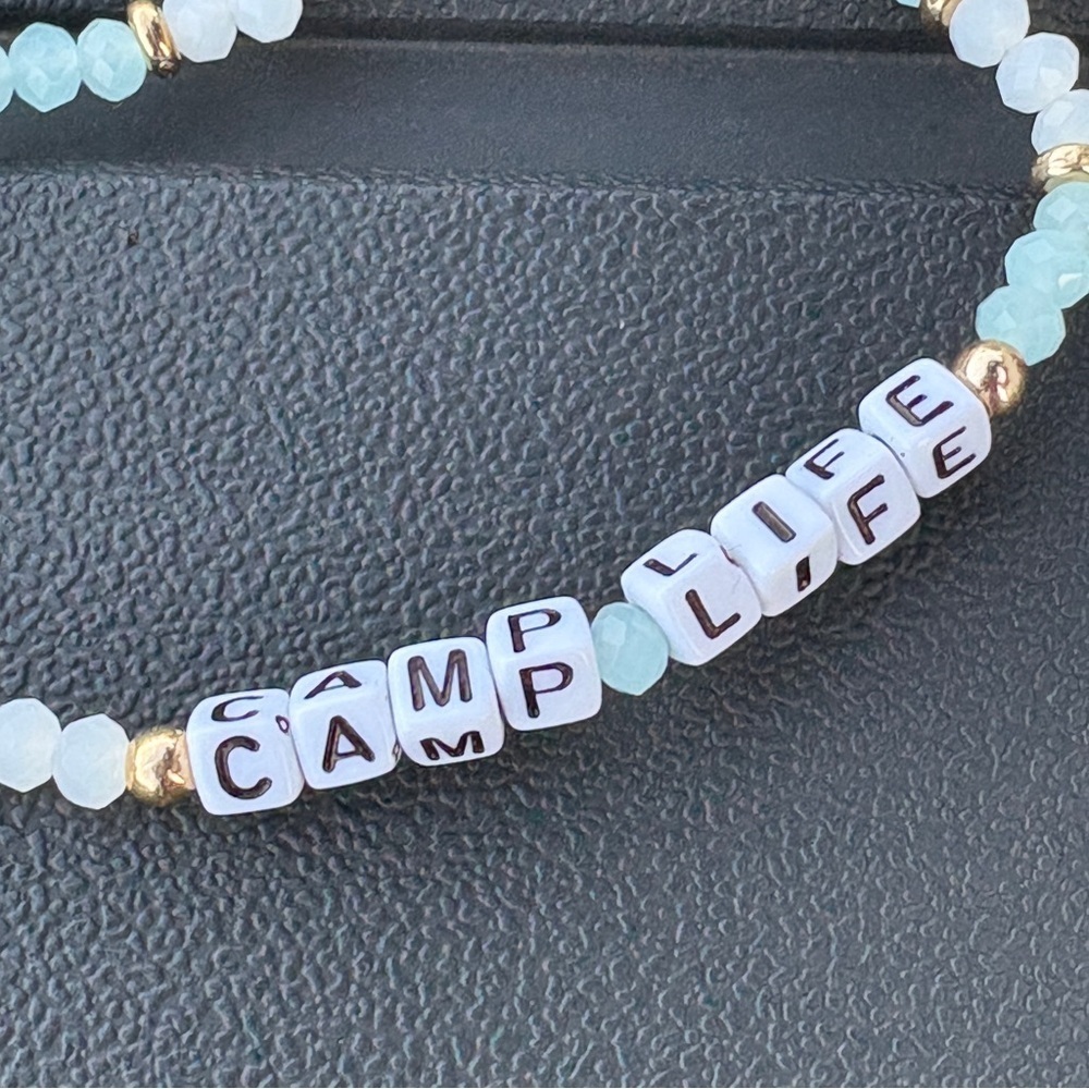 Beaded Stretch Bracelets Lot of 10 Inspirational Gifts Camp Warrior Love Be You - Picture 11 of 12